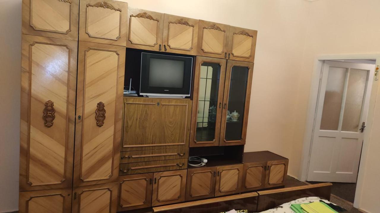 Apartment On Sheptytskyh 27 Lviv Eksteriør bilde