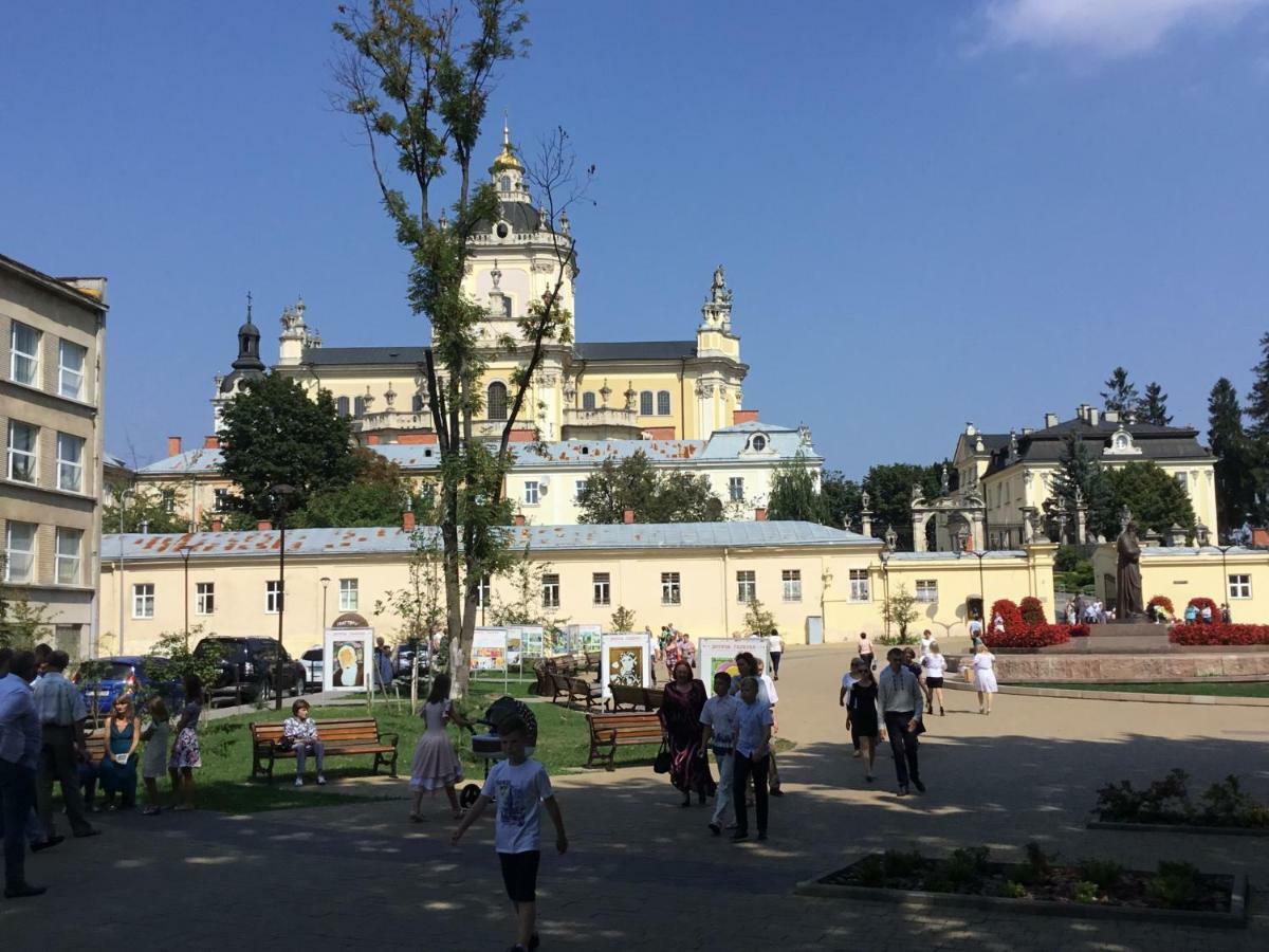 Apartment On Sheptytskyh 27 Lviv Eksteriør bilde